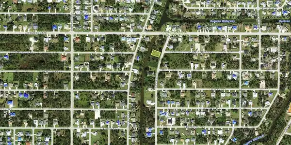 Image 2: Aerial map of property and surrounding area