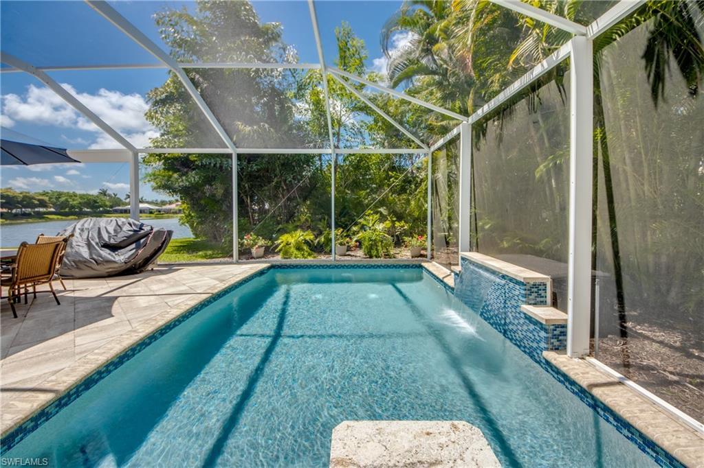 Image 3: Pool