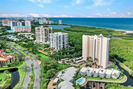 6101 Pelican Bay
