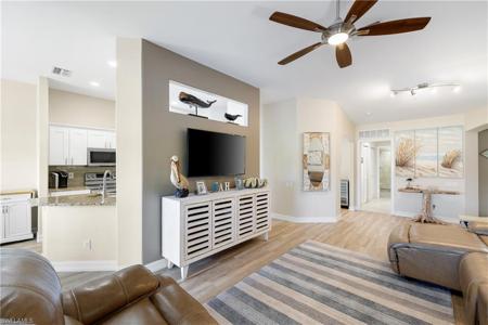 808 Carrick Bend CIR