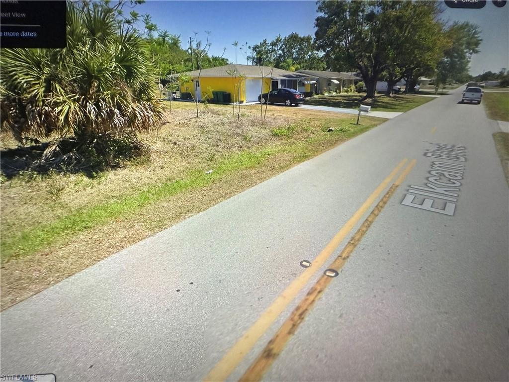 Image 4: View of street