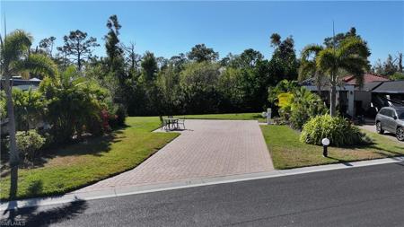 12 Flamingo CT