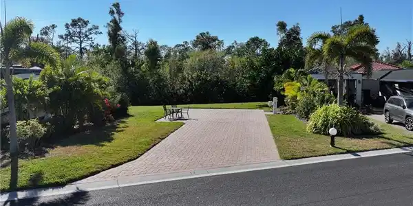 12 Flamingo CT