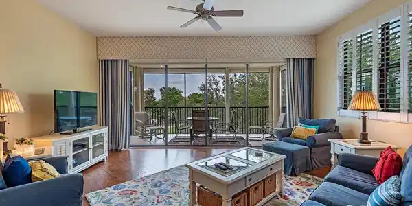 7040 Pelican Bay