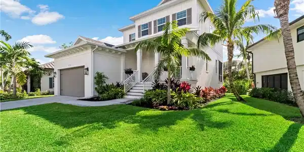 7679 Victoria Cove W
