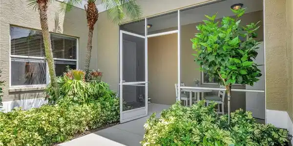 857 Carrick Bend CIR