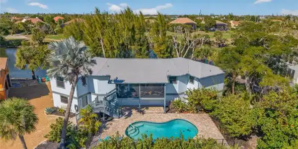 1666 Middle Gulf DR