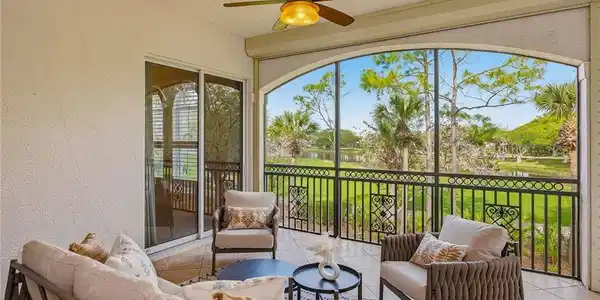 9106 Cascada WAY