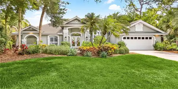 3980 Lakemont DR
