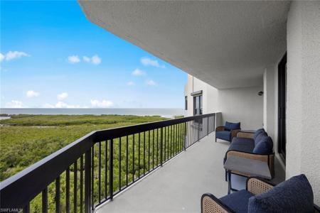 6001 Pelican Bay BLVD