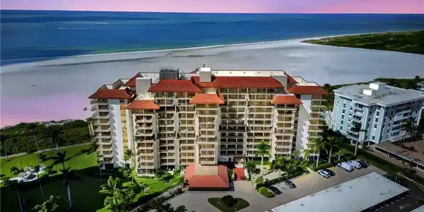180 Seaview CT