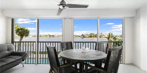 9486 Gulf Shore DR