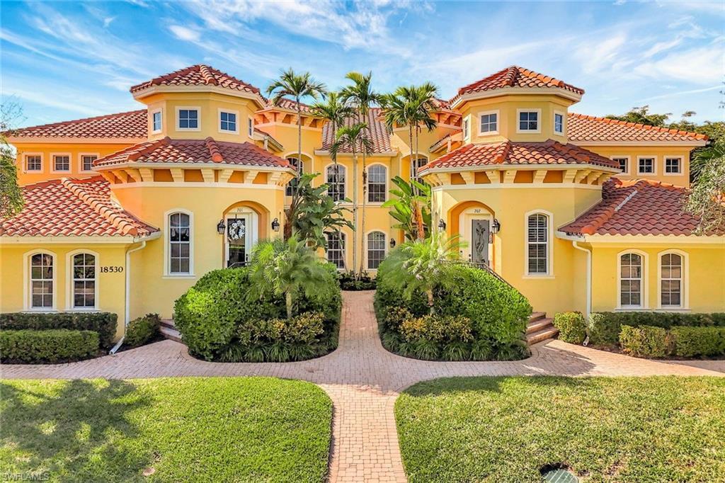 Image 3: Incredible curb appeal