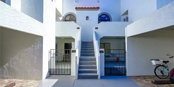 595 Beachwalk CIR