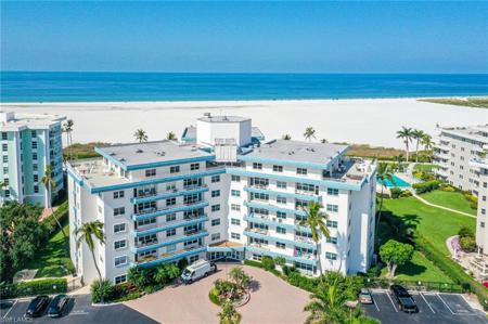 220 Seaview CT N