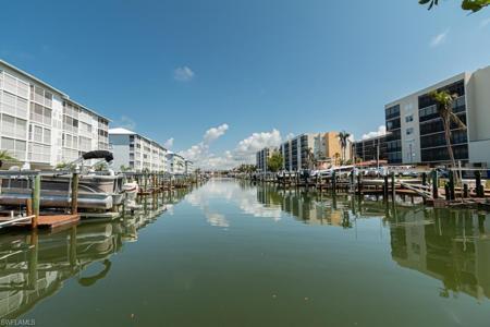 4511 Bay Beach