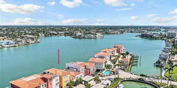 4000 Gulf Shore N Unit 2500