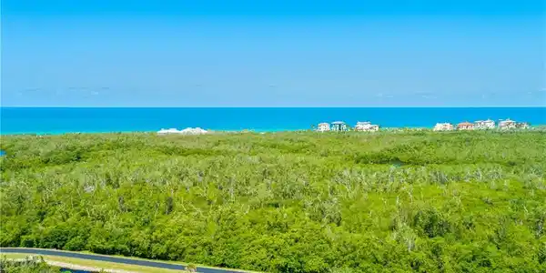 7225 Pelican Bay