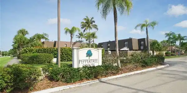 Image 4: Popular Peppertree Pointe