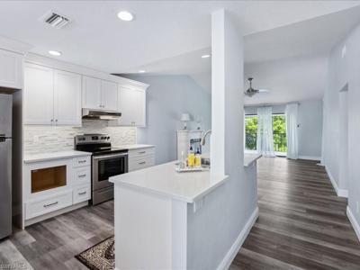 17452 Woodland TRCE