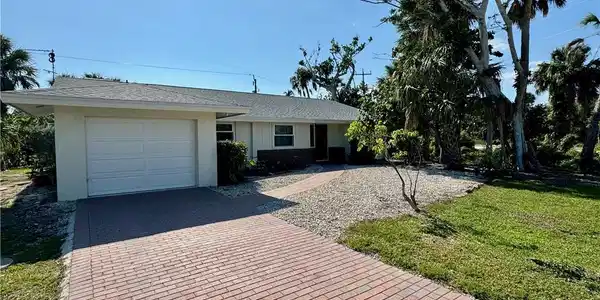 9225 Belding DR
