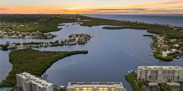 4895 Bonita Beach RD