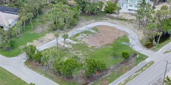 Image 3: Aerial view of property's location