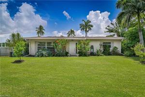 4877 E Riverside