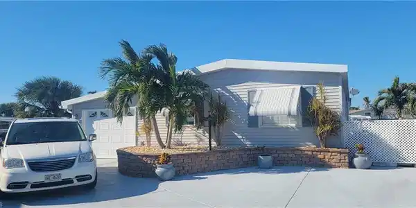 4708 Kon Tiki LN