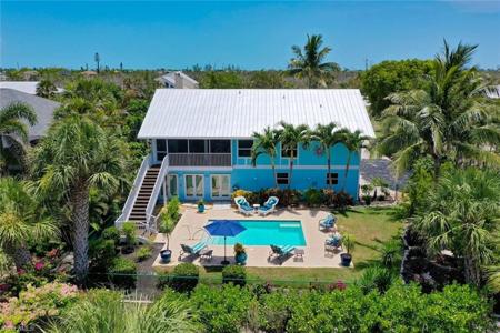 1043 Sand Castle RD