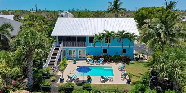 1043 Sand Castle RD