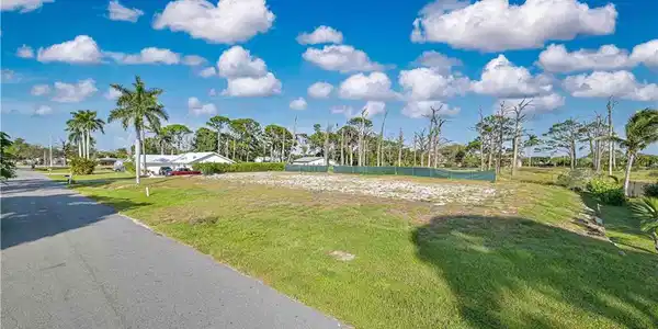 Image 3: View of community