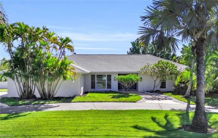7247 Lake DR