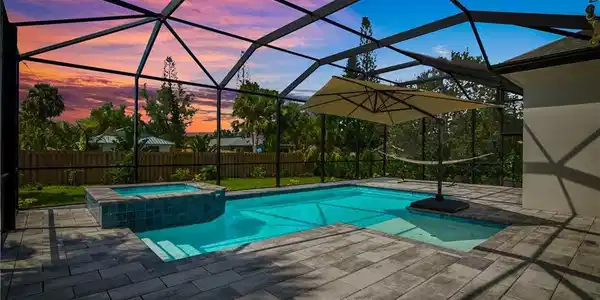 4211 Tarpon AVE
