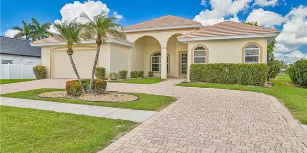 4255 Perth CT