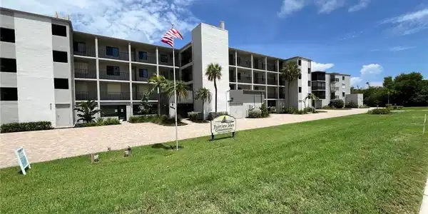 6655 Estero BLVD