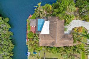 156 E North Shore