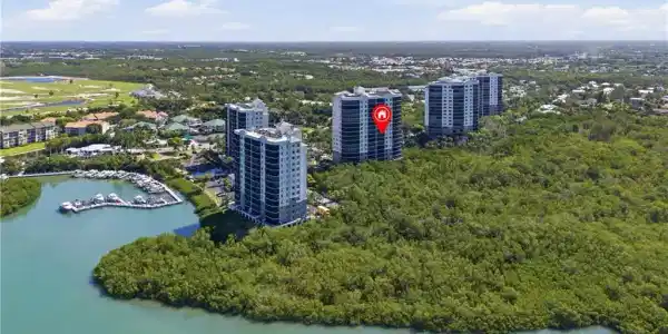 425 Cove Tower Dr