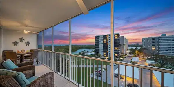 5 Bluebill AVE