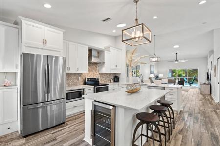 804 Wiggins Bay DR