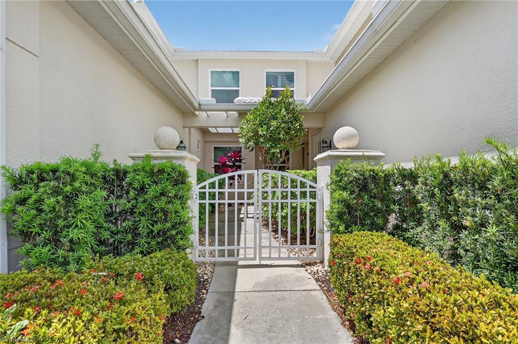Image 3: Front Entry