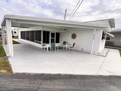 5558 Palm Beach BLVD