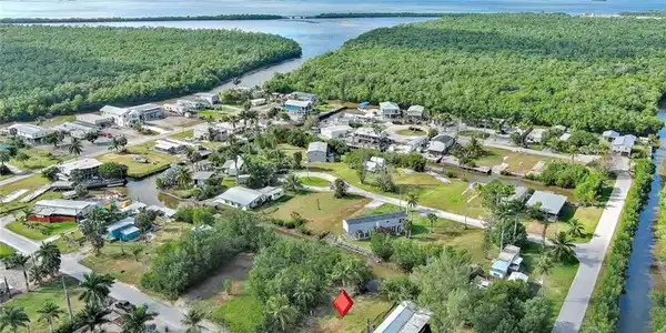 Image 3: View of property location
