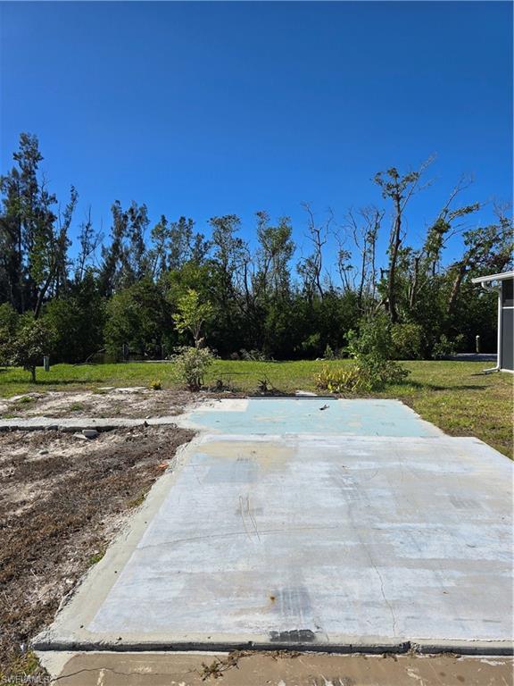 Image 4: View of patio