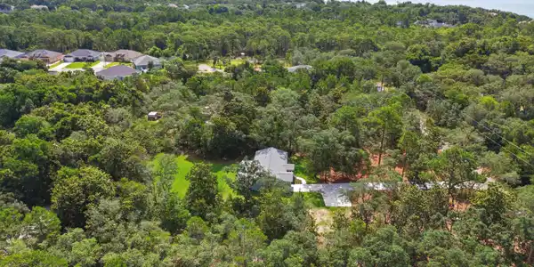 Image 4: Lot 12