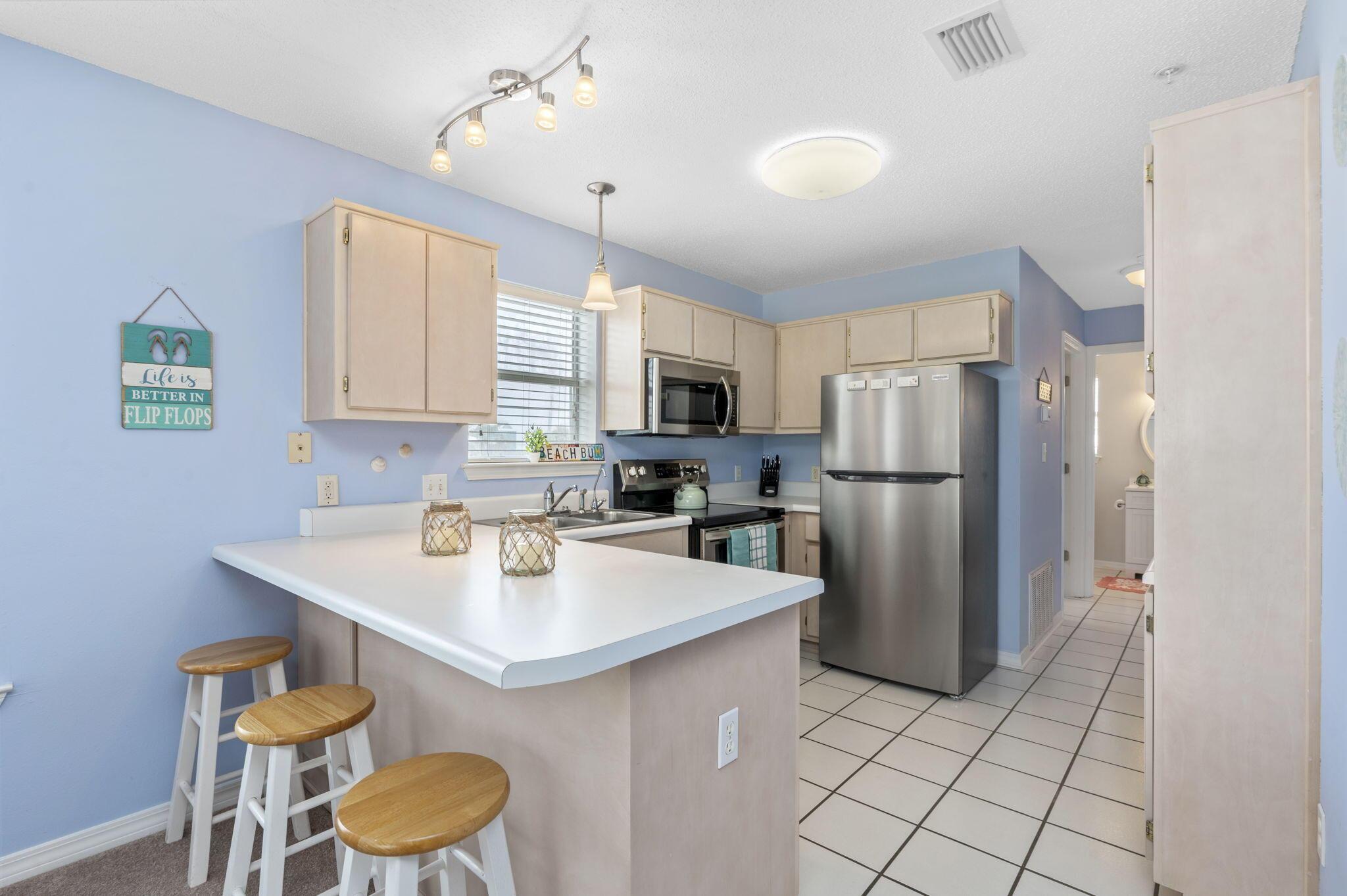 Image 4: 9-web-or-mls-7472-sunset-harbor-dr-323