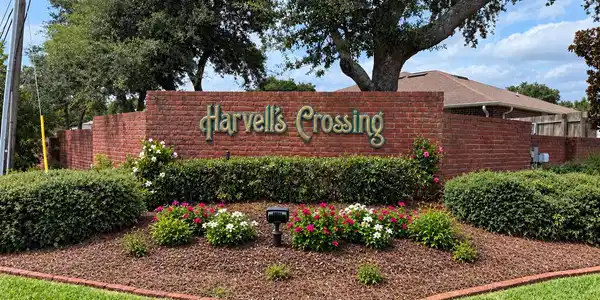 Image 2: harvellscrossing