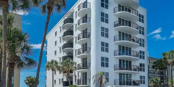 670 Santa Rosa Boulevard