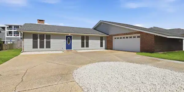 1119 Seabreeze Lane