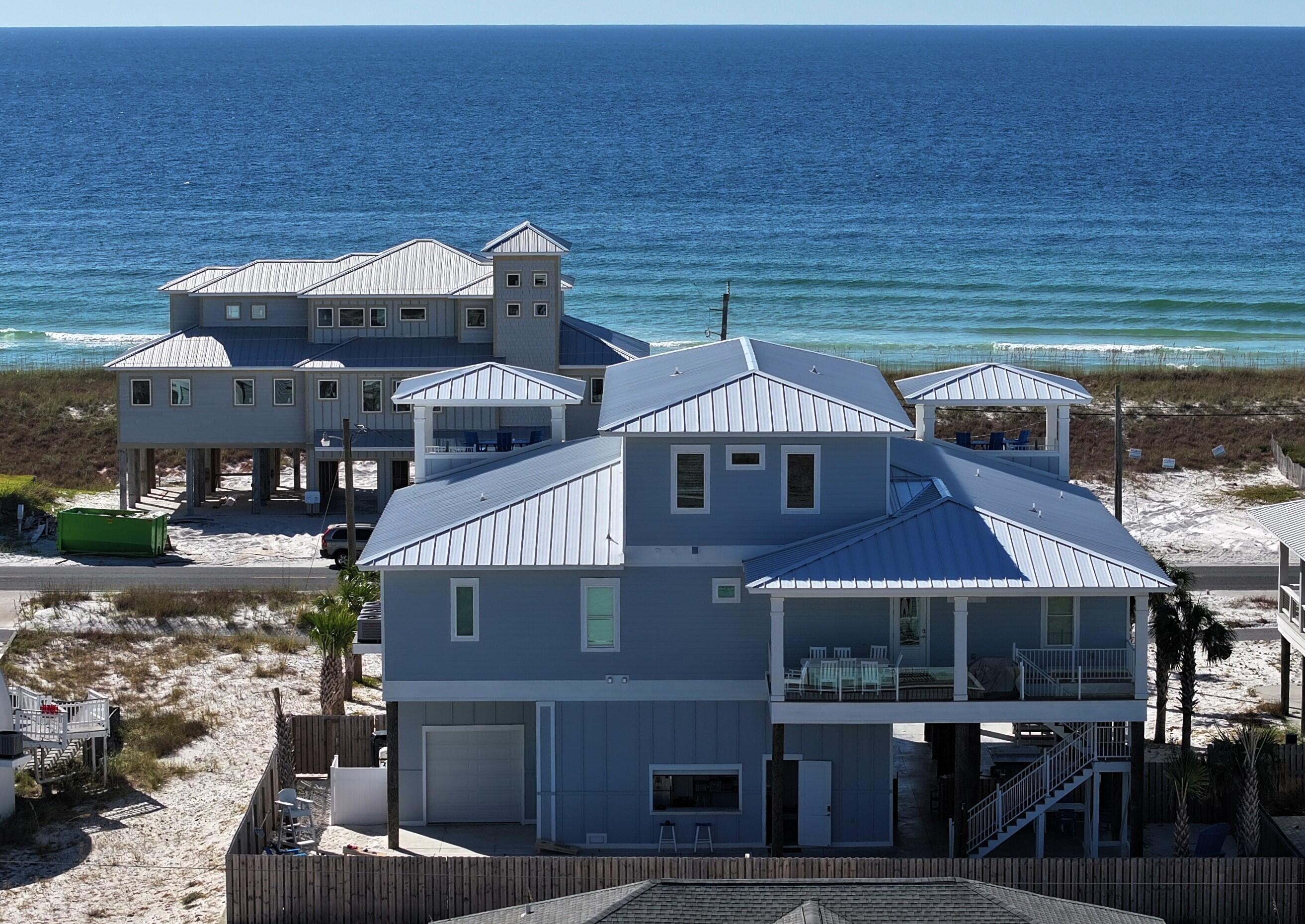 Image 2: 8082gulfblvdrear2